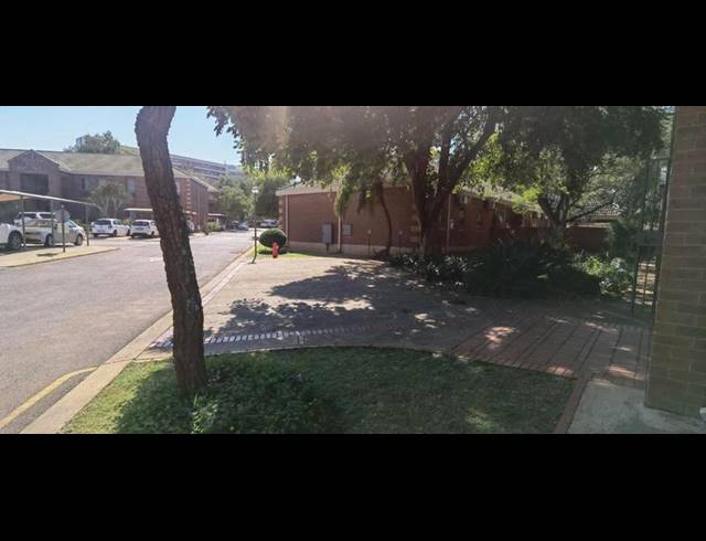 OFFICE PROPERTY TO RENT IN DIE HOEWES